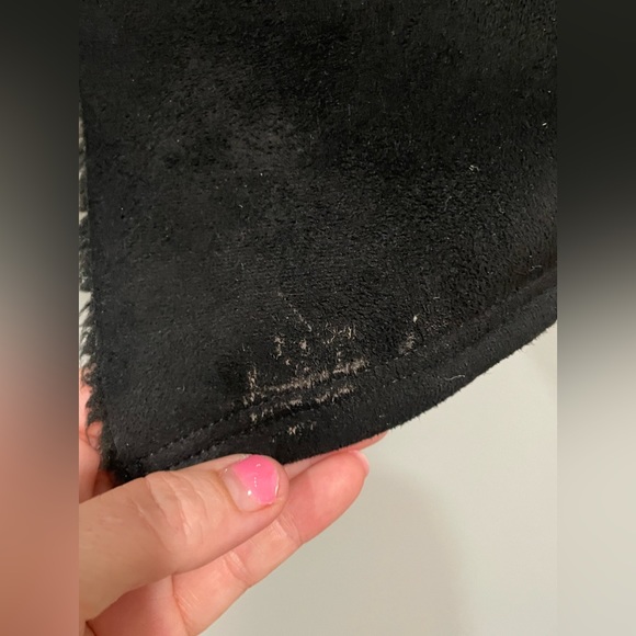 Lauren Ralph Lauren Black Faux Shearling Vest (S/P) - Picture 11 of 13